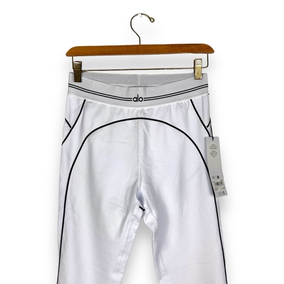 NWT Brand New ALO Airbrush High-Waist Heart Throb Leggings White Black Medium - Picture 6 of 14